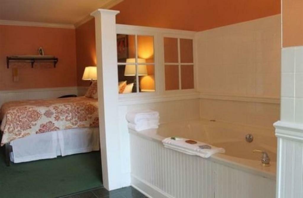 County Clare Inn Milwaukee Eksteriør bilde